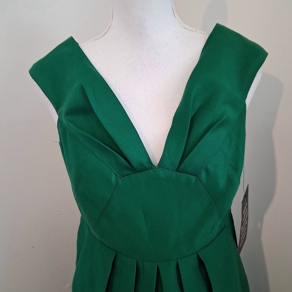 Tuckernuck Draper Green Waverly Dress Size Medium NWT - Picture 8 of 12